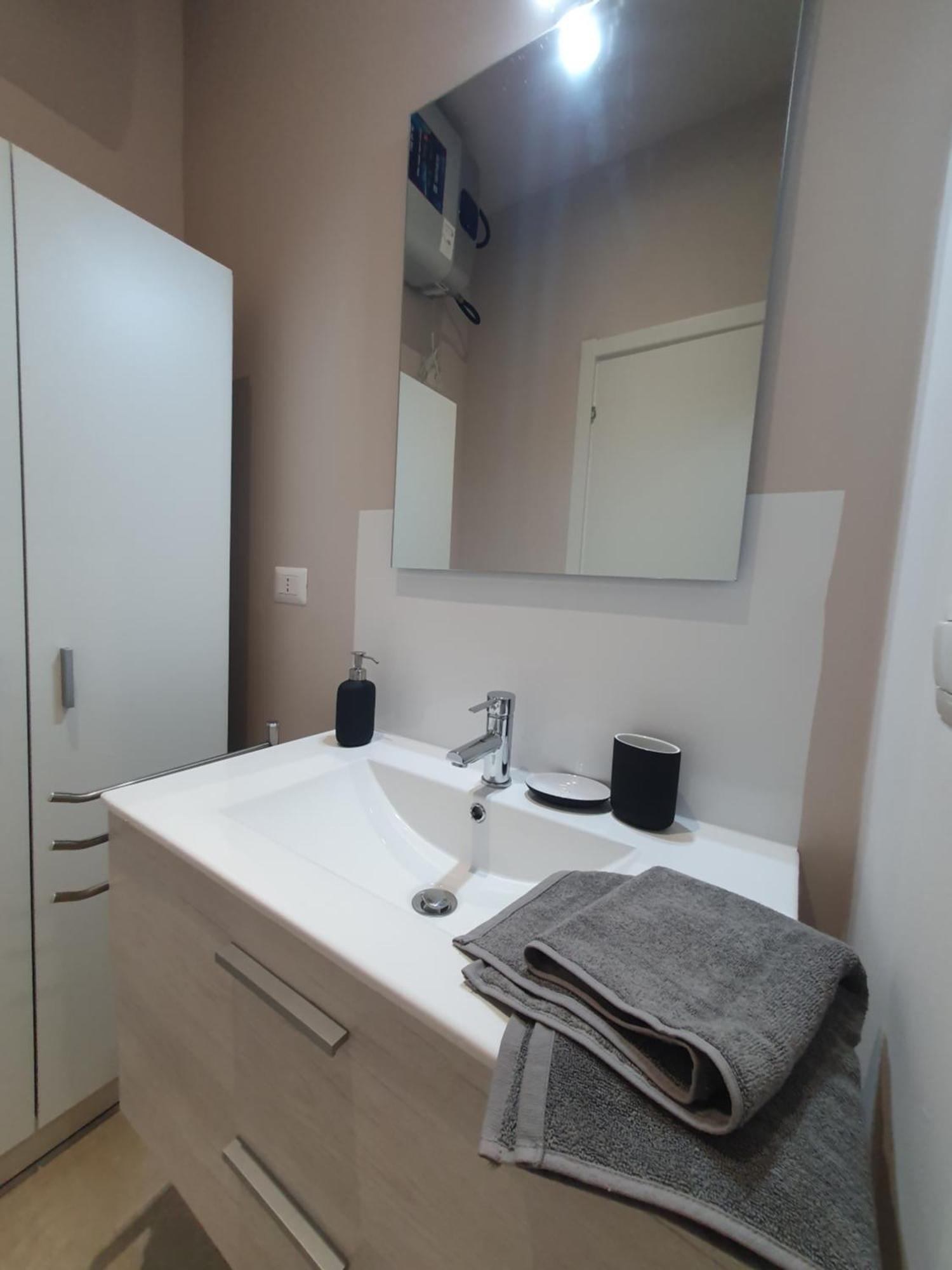 Gambara Metro Apartment Milano Eksteriør bilde